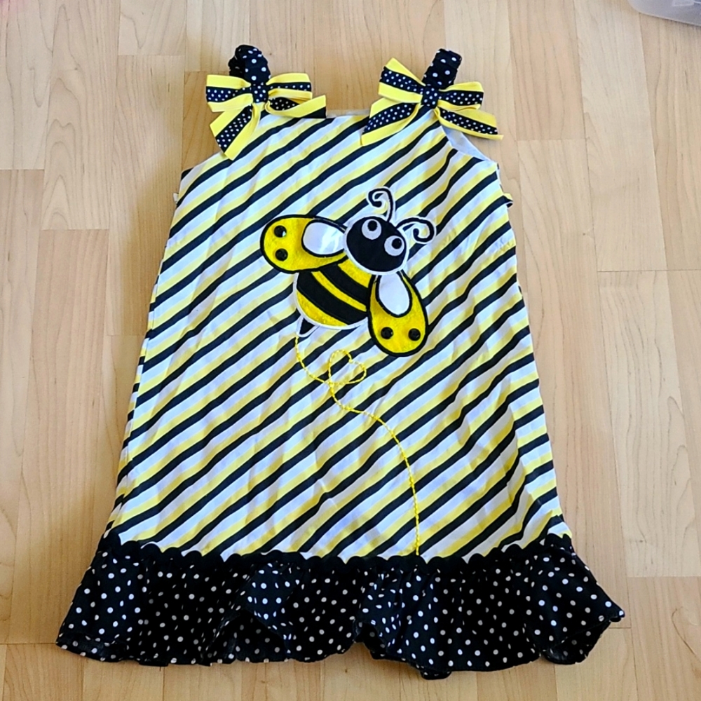 Sweet Heart Rose Bumblebee sun dress size 5